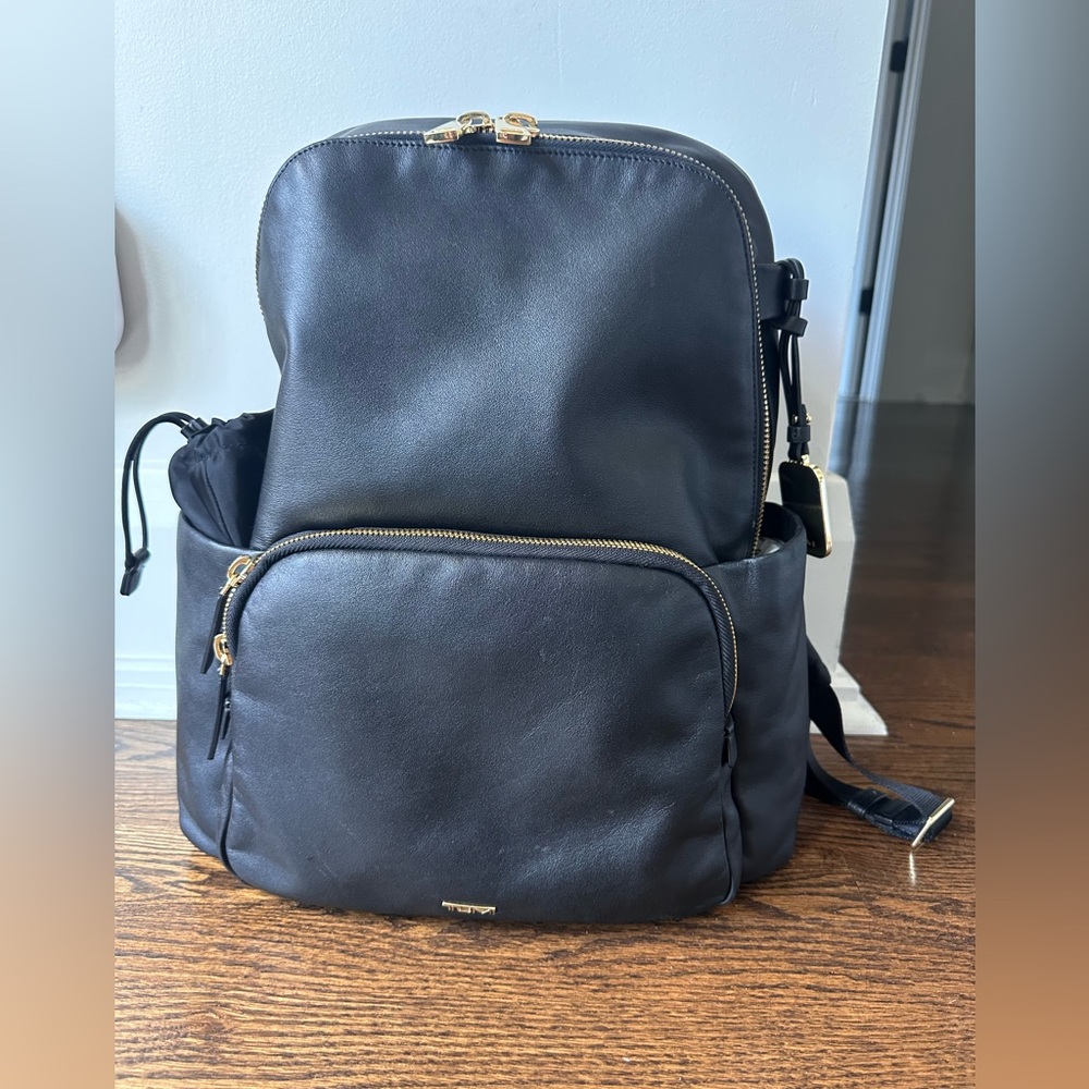 TUMI ruby Voyager leather Black Backpack - very good condition - Picture 2 of 15